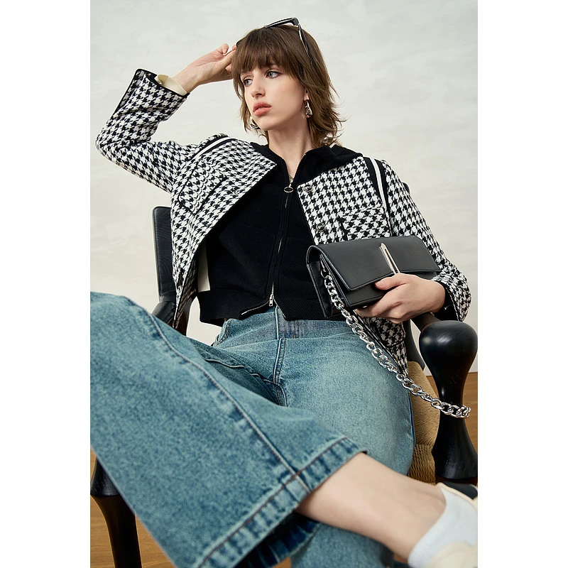 24年春新款KBNE黑白撞色老钱风短外套显瘦遮肉帽兜KKS16401104