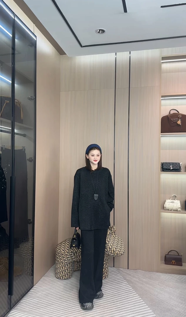 【允儿严选】时尚气质休闲黑色设计师款满天星套装