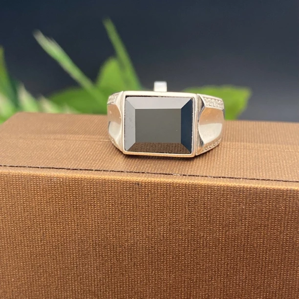 925银合成锆石戒指 925银锆石戒指