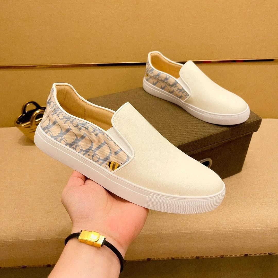 2023新爆款休闲男鞋一脚蹬懒人鞋小蜜蜂鞋子男真皮透气套脚板鞋男