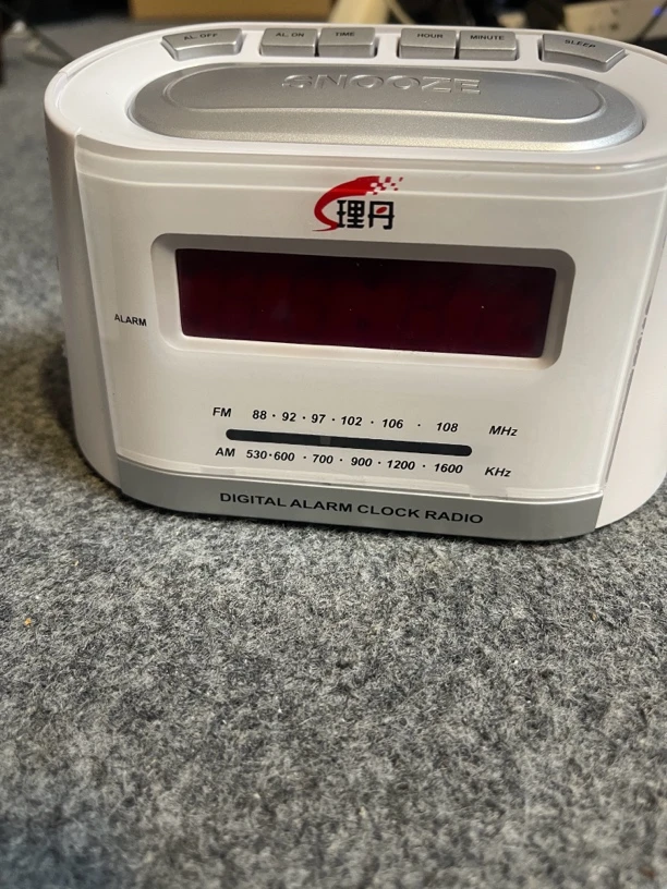 95新  d20  AM/FM钟控收音机/自行研究