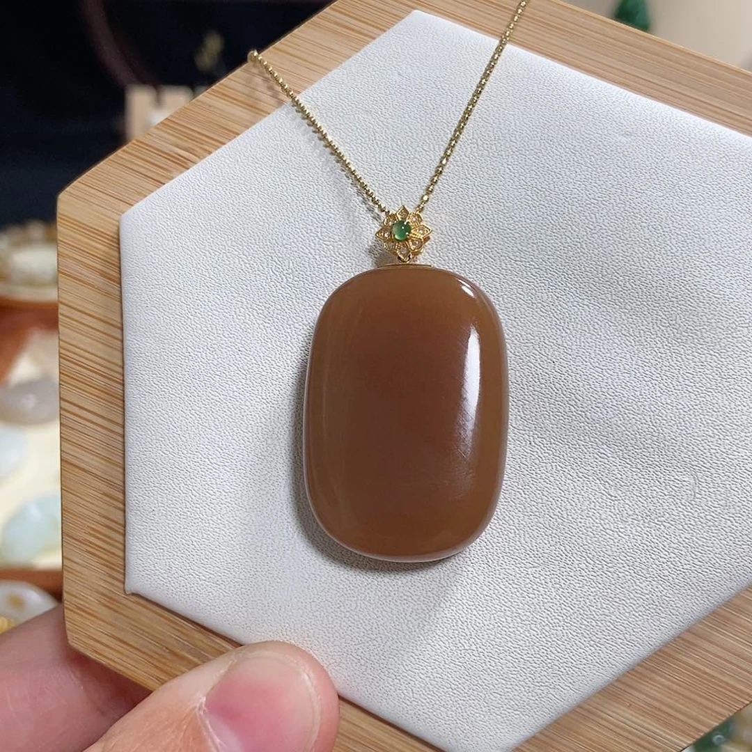 和田玉吊坠(赠链)18K金镶嵌