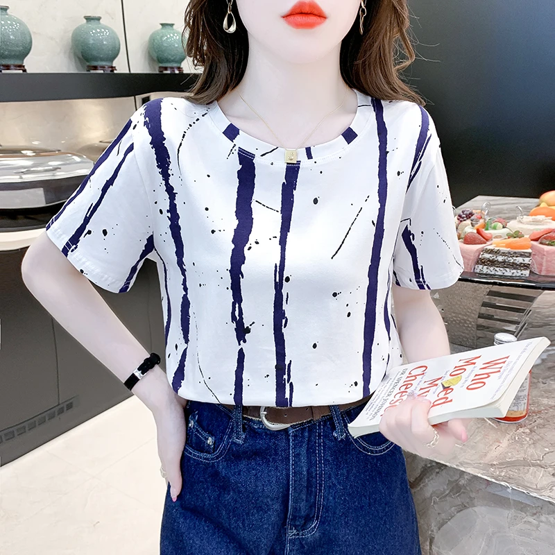 新款夏装宽松大码短袖t恤女装竖条显瘦半袖体恤上衣服设计感