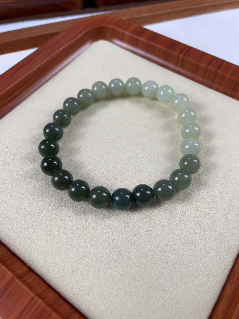 和田玉卡8珠子渐变手串【多样性发货】