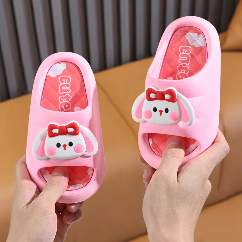 新款儿童拖鞋夏季女童公主防滑软底可爱小童外穿男童外出卡通拖鞋