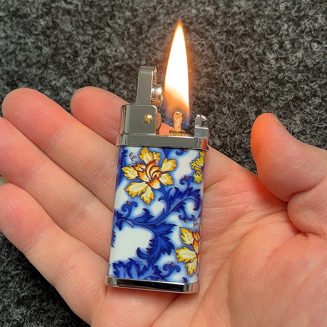 自动弹射煤油打火机 一键点火弹射打火机 砂轮煤油打火机 包邮