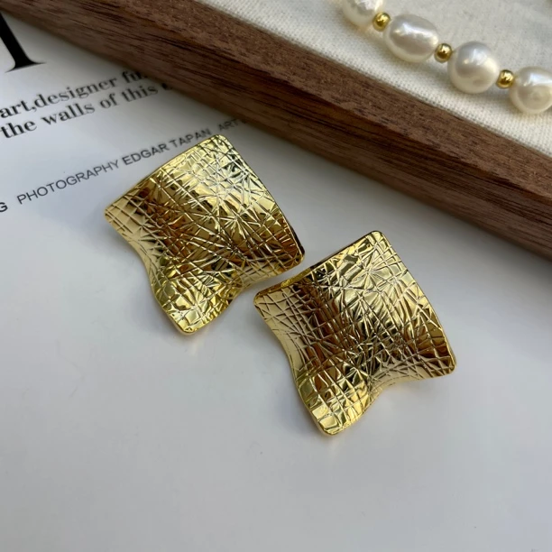 铜合金耳饰 046菱形折光感重金属耳钉时尚大气s925银针