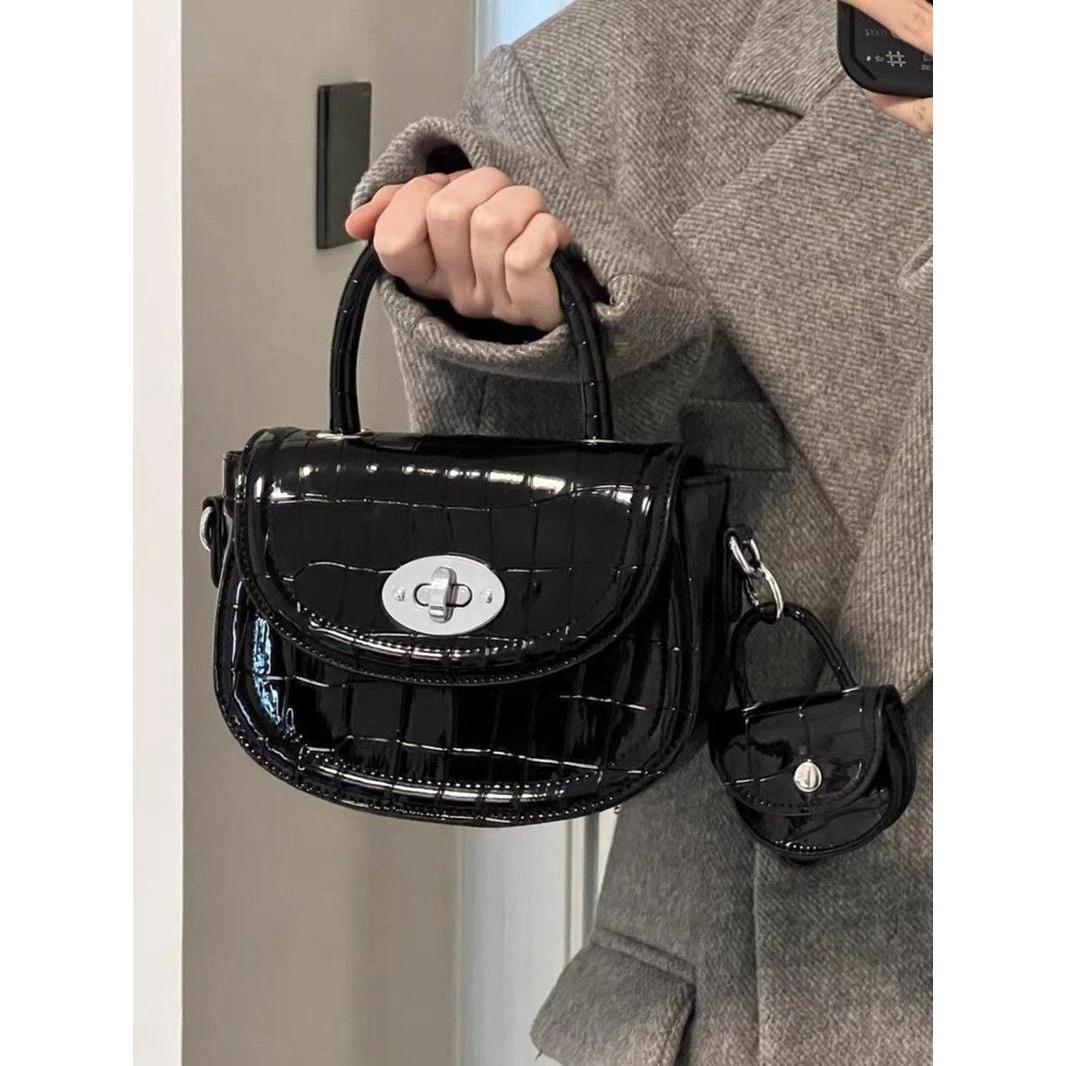 2024新款手提包鳄鱼纹斜挎包女新款时尚单肩手提马鞍包百搭小包包