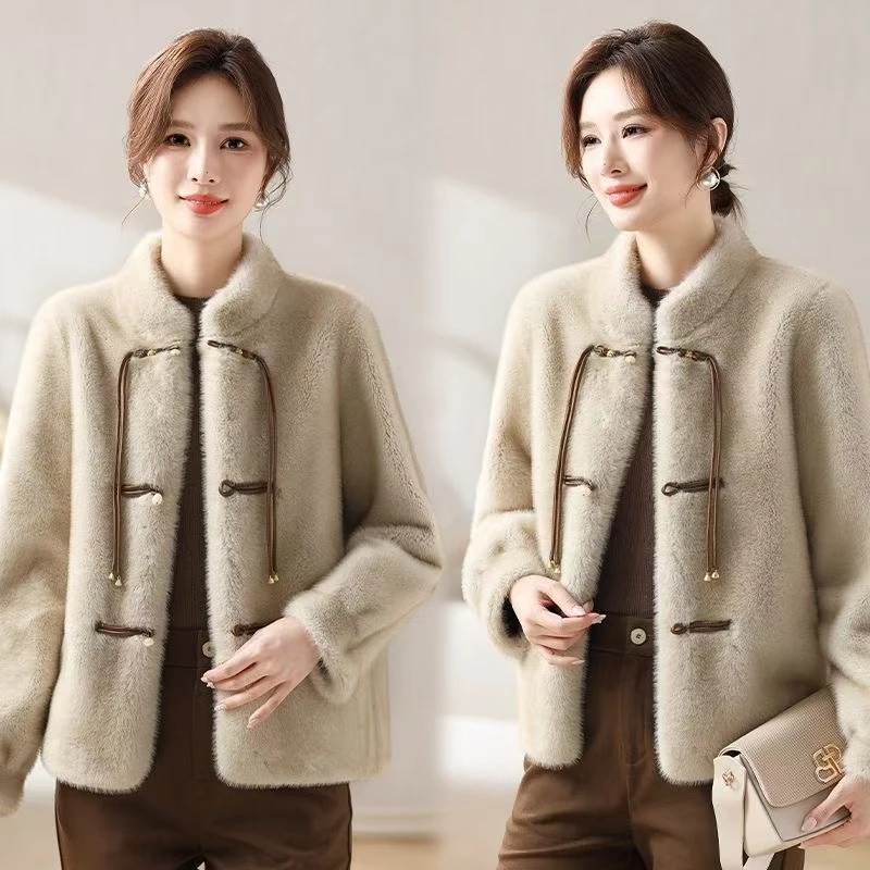 秋冬新款妈妈装加厚女装皮毛一体洋气大衣时尚中式水貂绒外套短款