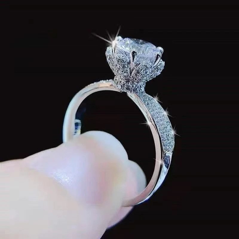 925银莫桑石银制品 【冰雪皇后】1-5克拉结婚奢华经典订婚女戒