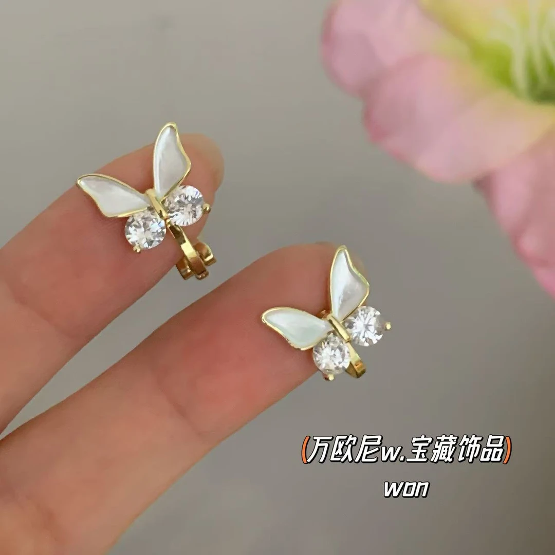 925银合成锆石耳饰 CHANGE x 纯白花嫁耳夹 小众超仙精致 弧E357