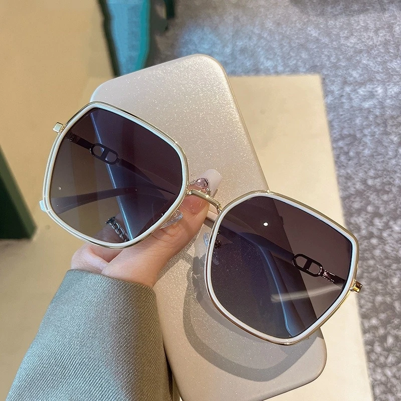 近视墨镜大脸显小防晒方圆脸遮阳防紫外线墨镜太阳镜网红时尚白色