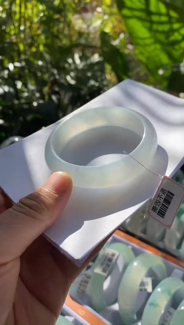 【闪购商品】翡翠手镯未镶嵌57圈