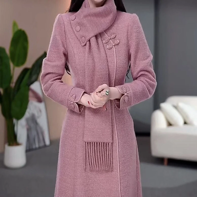 高档加厚雪花绒连衣裙2024冬季新款洋气修身围巾领改良版旗袍裙子