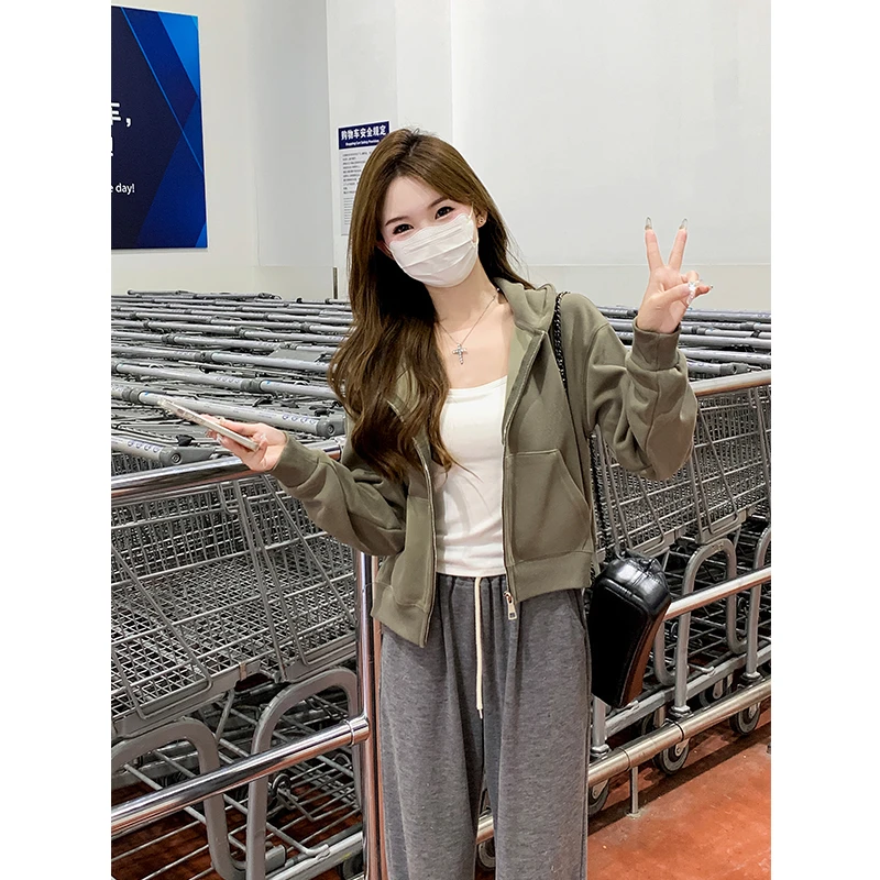 绿色宽松连帽卫衣外套女春秋爆款2025新款小个子百搭拉链上衣即墨