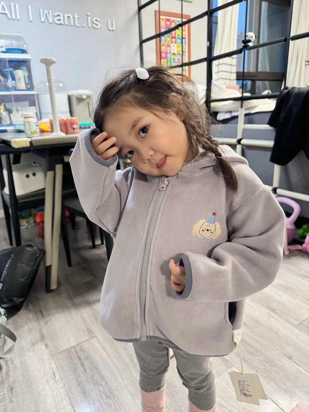 女童冬季保暖外套可爱卡通球球连帽开衫软糯洋气儿童外套