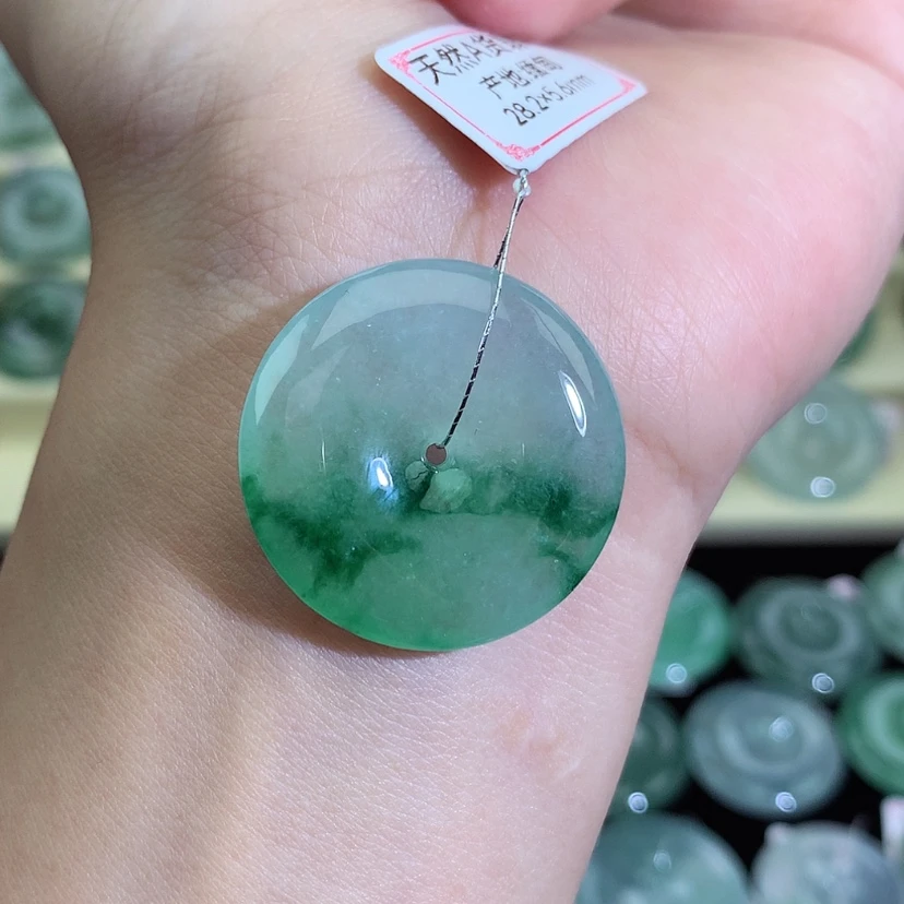 【闪购商品】翡翠吊坠(不含链)未镶嵌