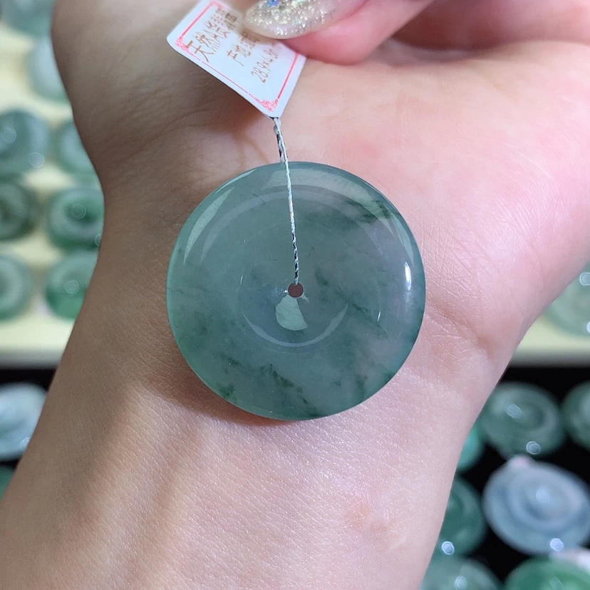 【闪购商品】翡翠吊坠(不含链)未镶嵌