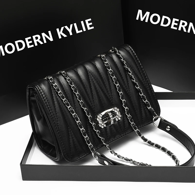 斜挎包2024年新款小香风网红百搭时尚单肩包小众休闲褶皱链条女包