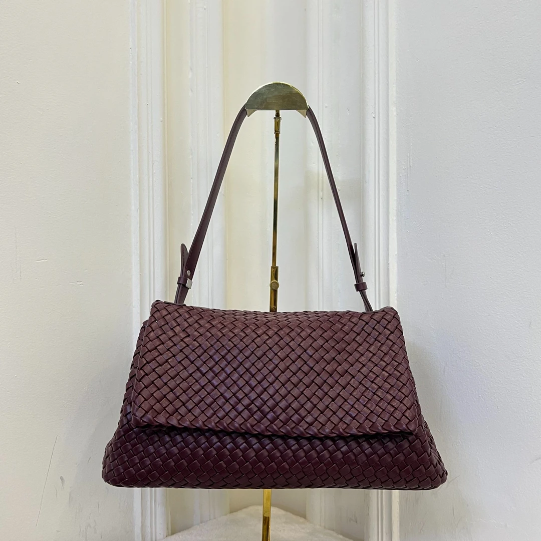 时尚轻奢38Q04酒红色编织女包单肩斜挎女包