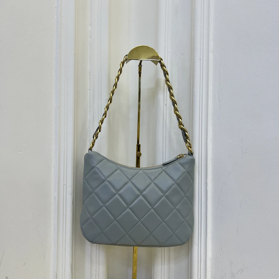 时尚轻奢71T38浅灰经典单肩斜挎女包