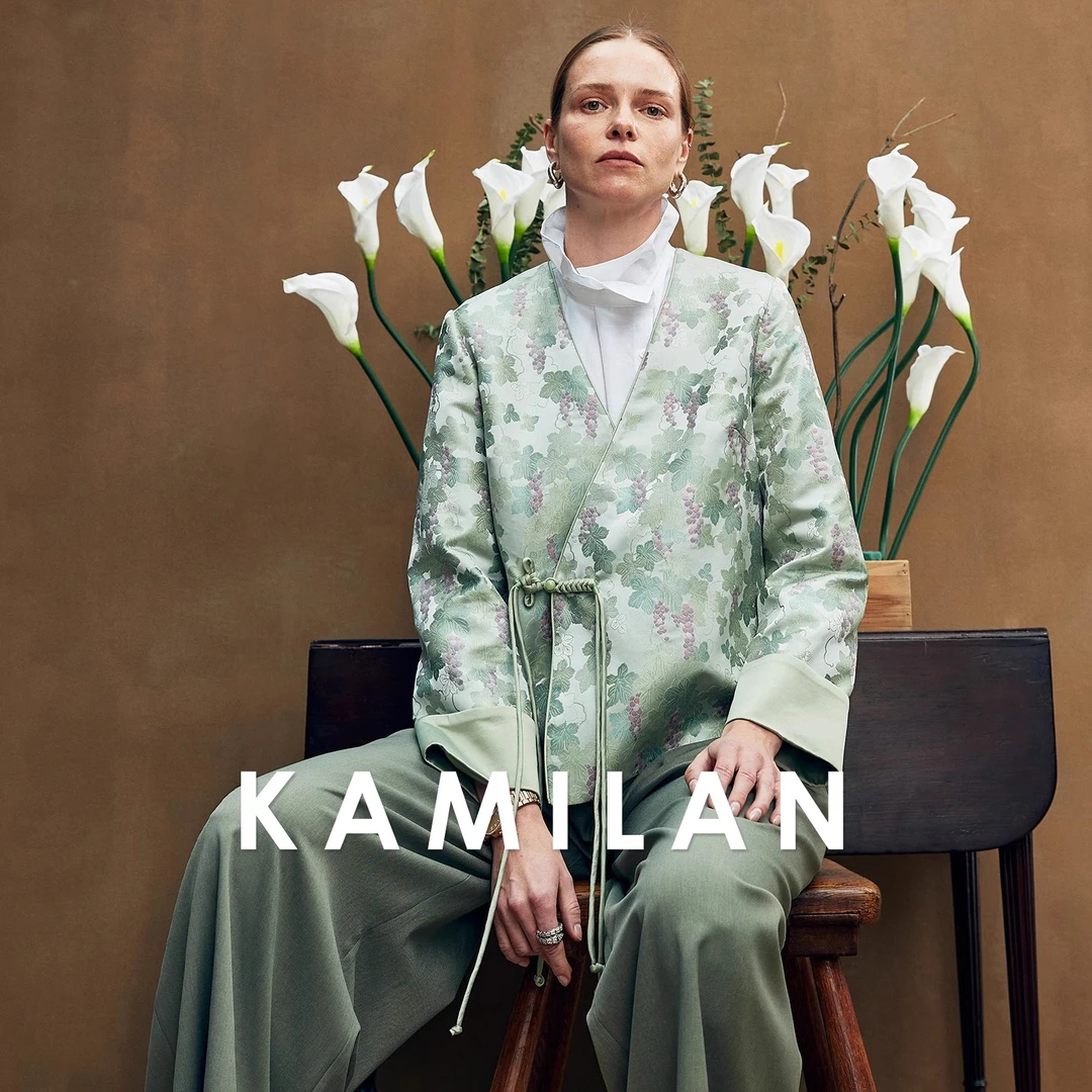 【新中式】卡米兰气质V领复古外套女2024春装新款绣花绑带短外套