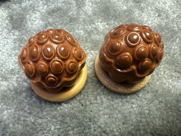 进口巴西大橄榄核雕-莲蓬一对