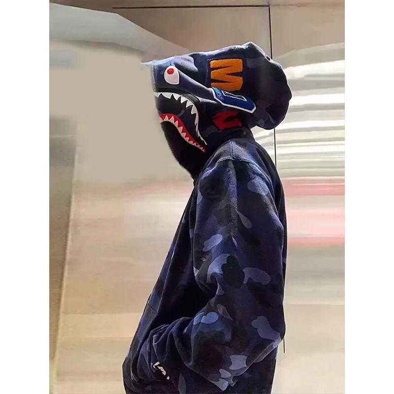 鲨鱼连帽外套潮牌迷彩卫衣男款秋冬美式高街刺绣拉链开衫情侣上衣