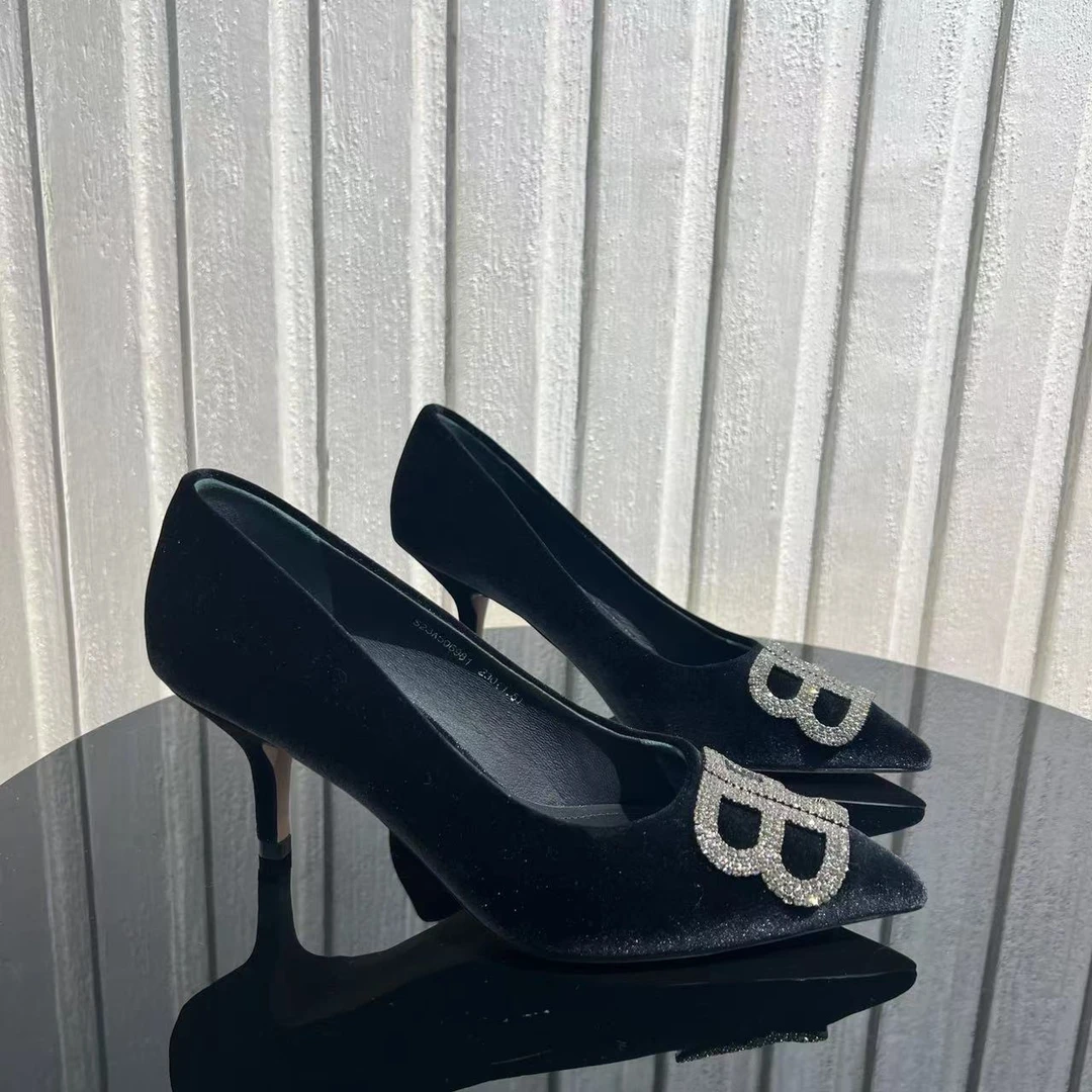 Enpocci/帕英斯细跟尖头丝绒女士高跟鞋S28S506981/S26A506981