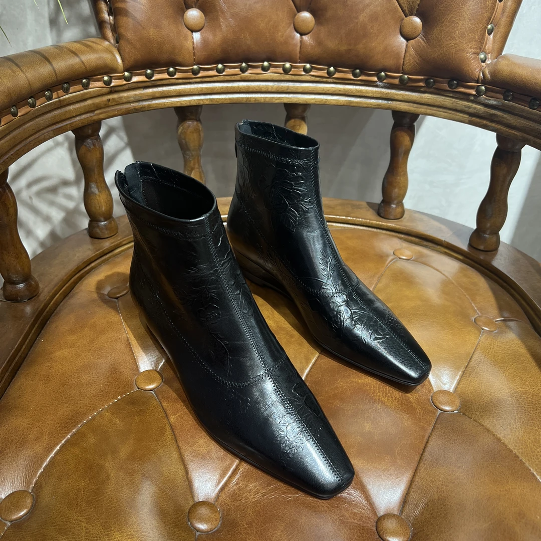 S26A213605坡跟小方头印花女士短靴/后拉链