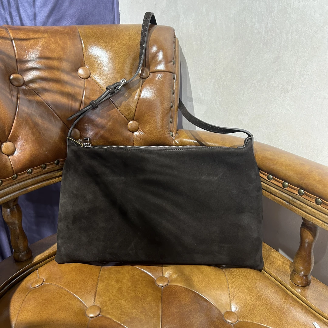 百搭时尚女士包包【32*1*20cm】Y28CB912696