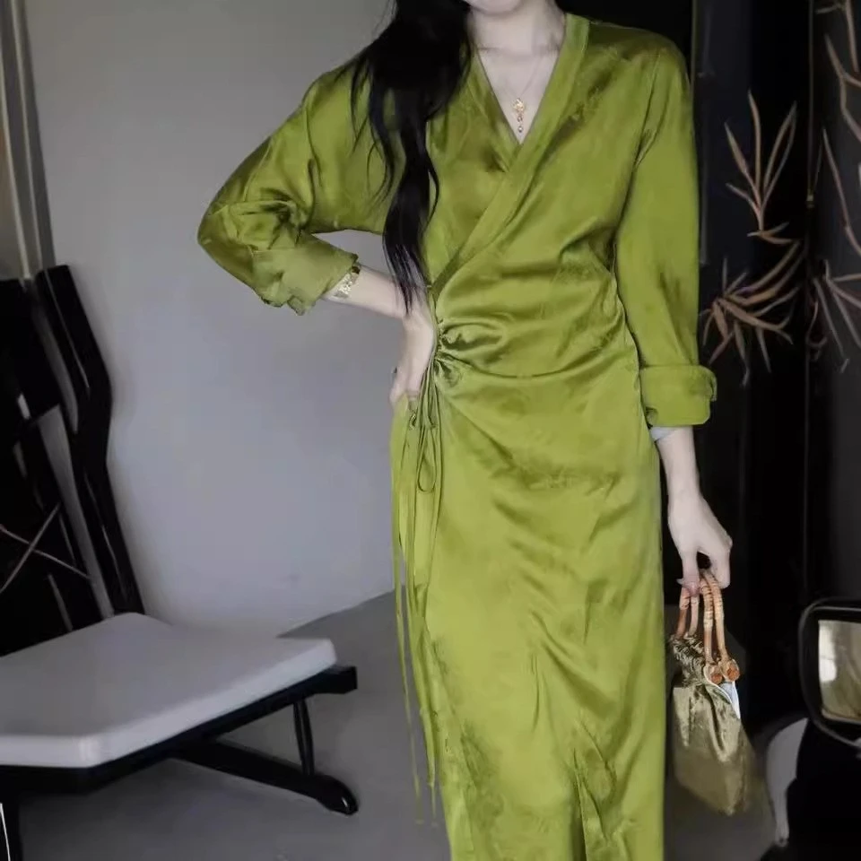 春夏新款新中式轻国风改良旗袍高级感斜系带缎料连衣裙女