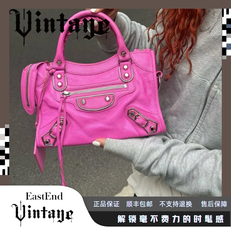 95新 Balenciaga/巴黎世家 東区-芭比粉银扣机车mini单肩包/63543
