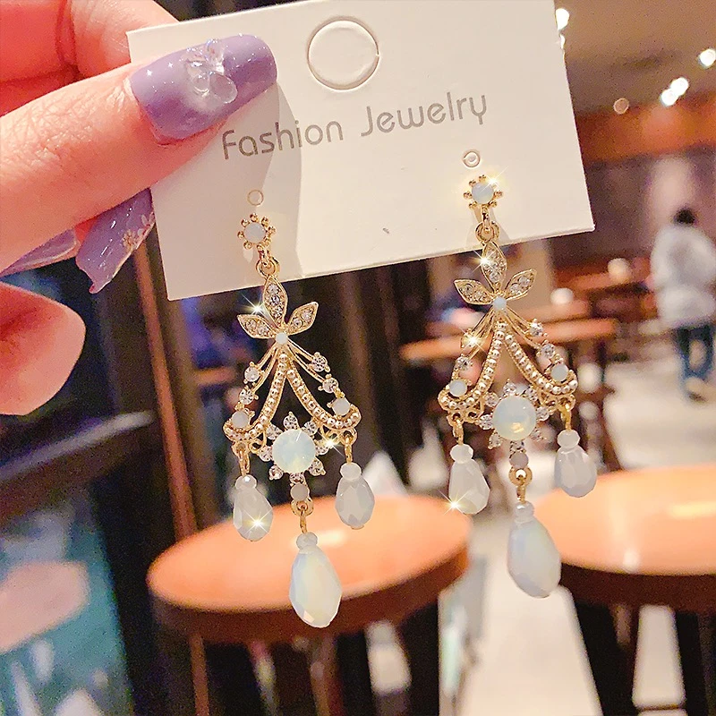 铜合金耳饰 新款欧美水晶流苏长款宫廷高级感耳环轻奢古风 MH125