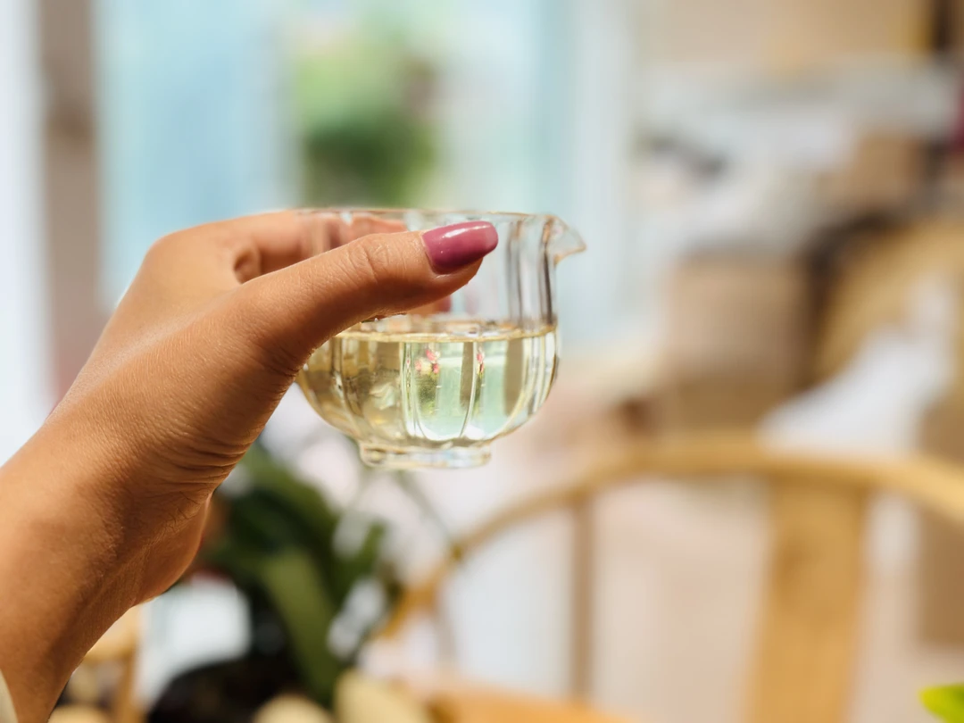 25年曼松王子山古树纯料头春茶碎