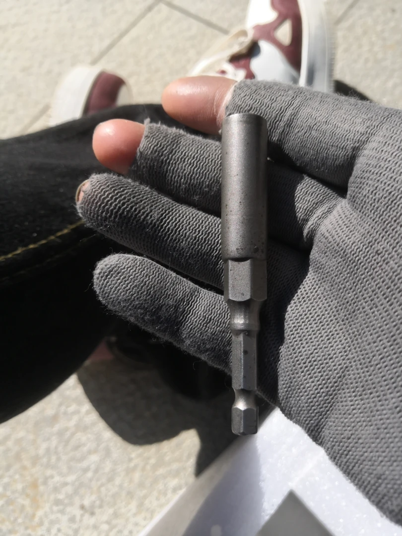 起子机冲击批专用开孔器转接头，三角柄转六角柄。