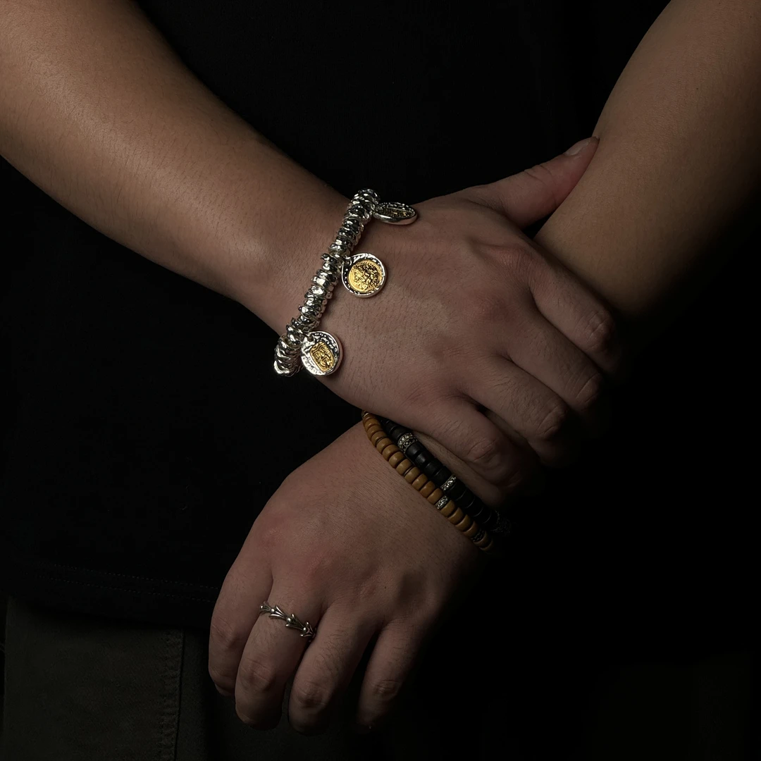 足银银制品 黄财财吊坠999足银满盘缠锤纹镀金调节手串纯银文玩