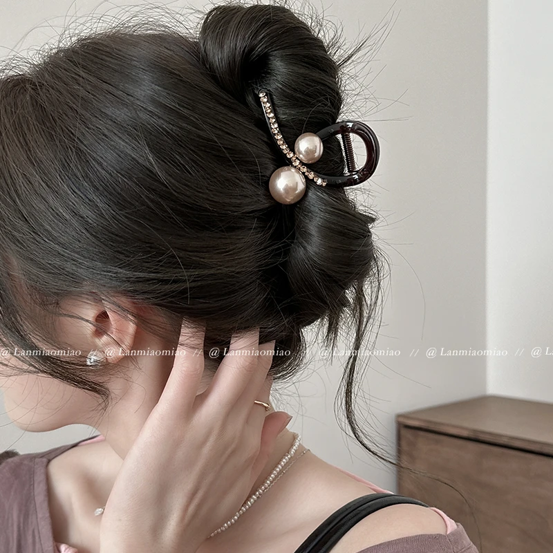2024新款高级感大号珍珠抓夹女轻奢气质后脑勺盘发鲨鱼夹网红头饰