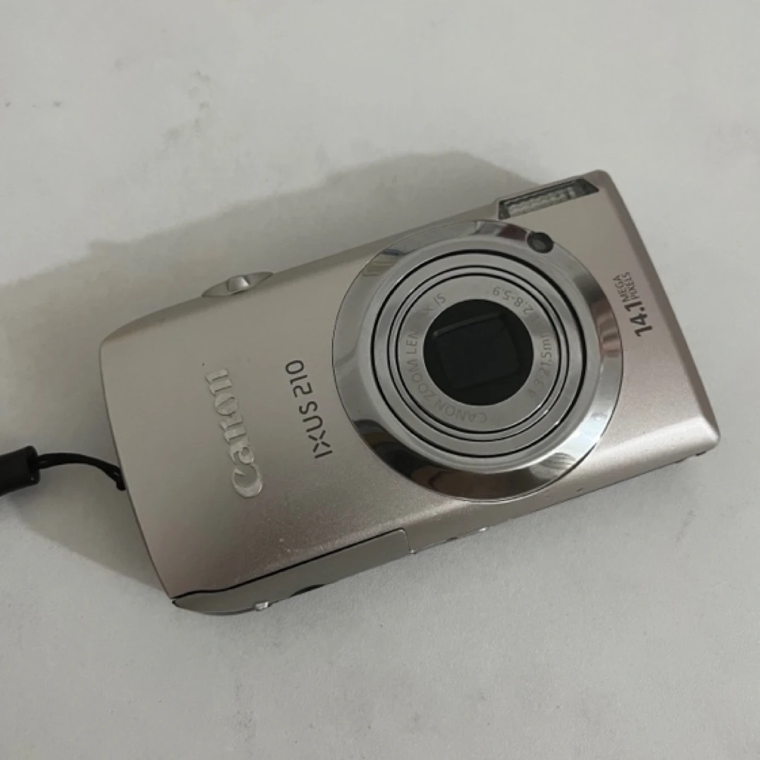 9新 Canon/佳能 ixus210屏幕有膜 机皇网红款冷白（二手no退换）