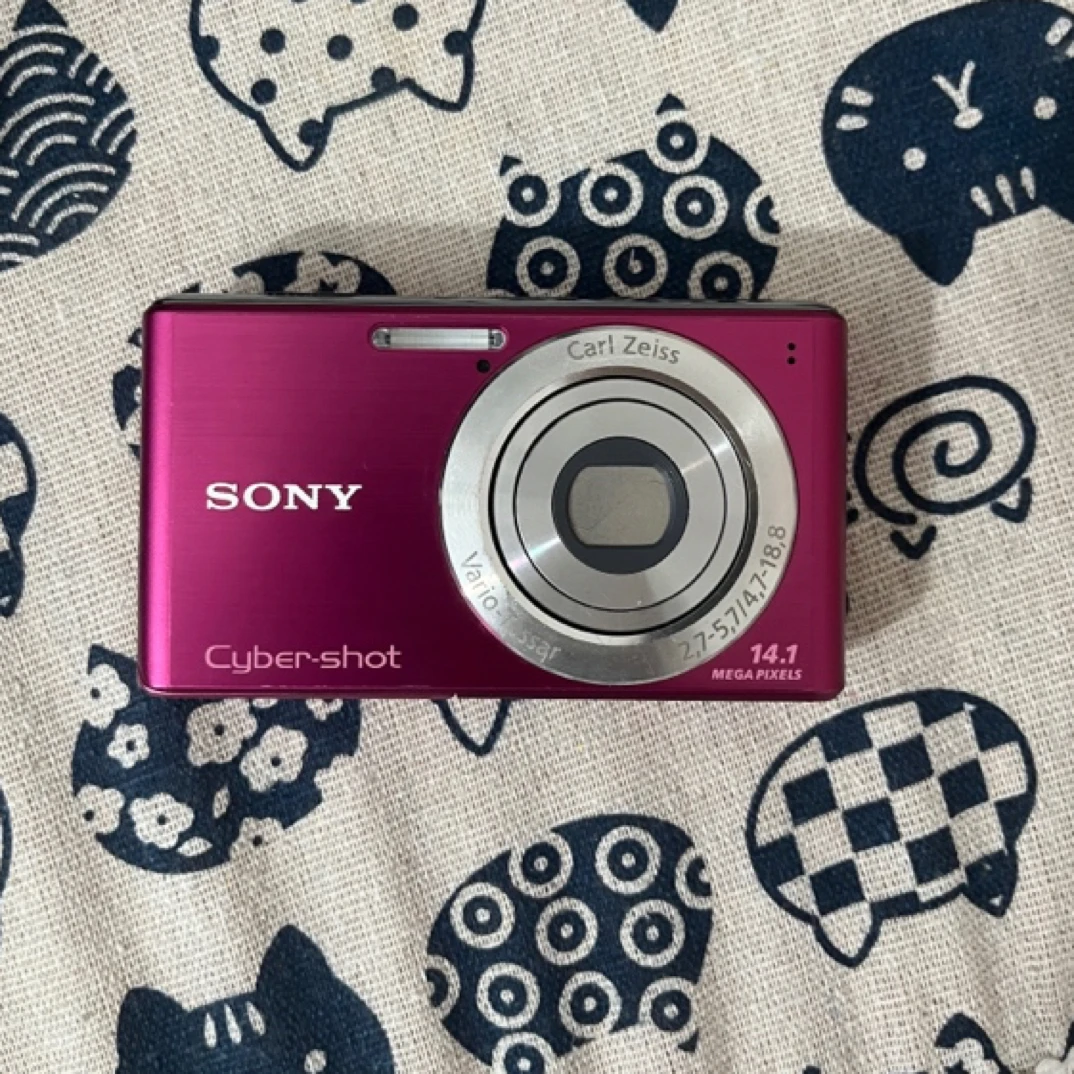 9新 Sony/索尼 索尼w530 屏幕有膜 网红爆款冷白皮出片（no退no换）
