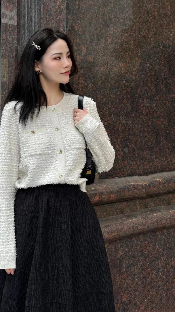 易缔媤白色香风毛衫