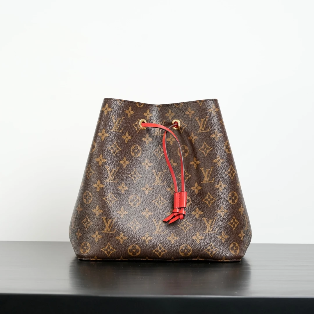 99新 LOUIS VUITTON PARIS LV/水桶/红内老花/经典单肩时尚女士包