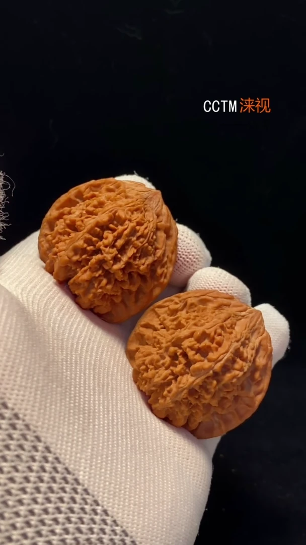 【闪购商品】文玩核桃吊坠仙哥家满天星43