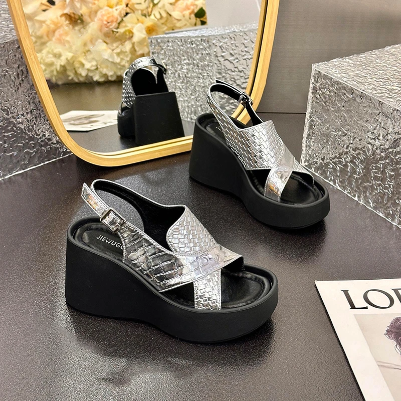 时尚休闲凉鞋女2024年夏季新款时尚百搭厚底增高罗马沙滩拖鞋女潮