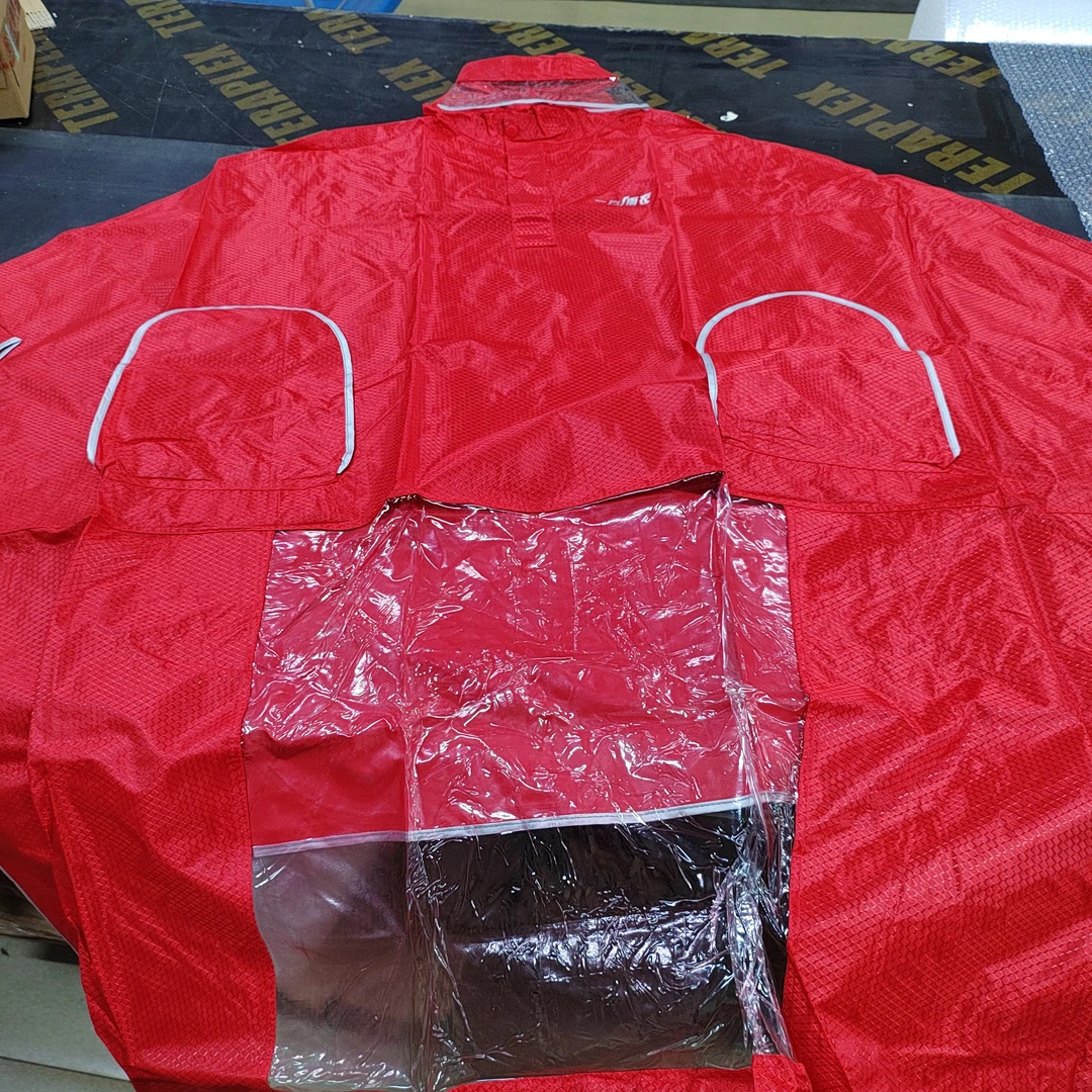 成人雨衣(颜色随机微瑕)