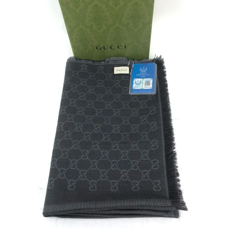 全新未使用 GUCCI/古驰 【折扣仓专属】Gucci古驰围巾 WHZ17584