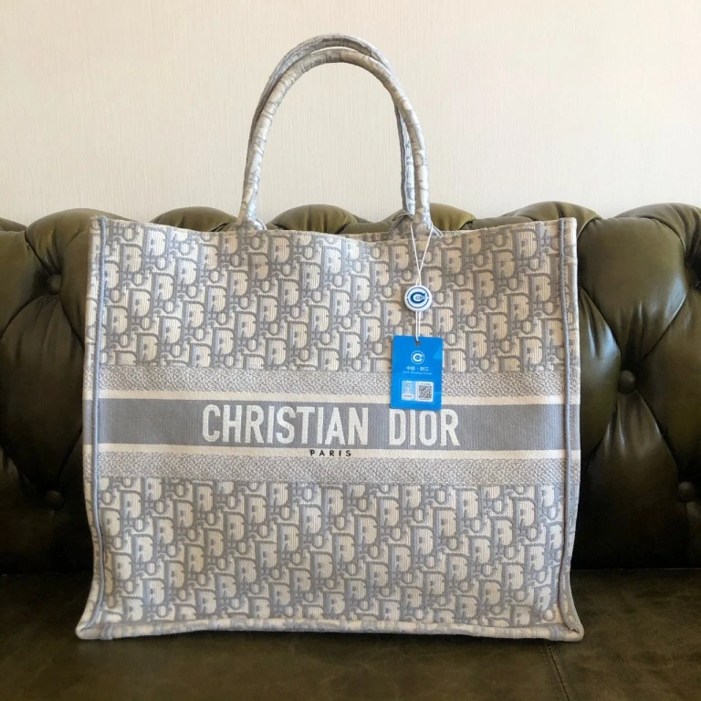 95新 DIOR/迪奥 安洁利严选Dior迪奥booktote手提包WHZ18458H