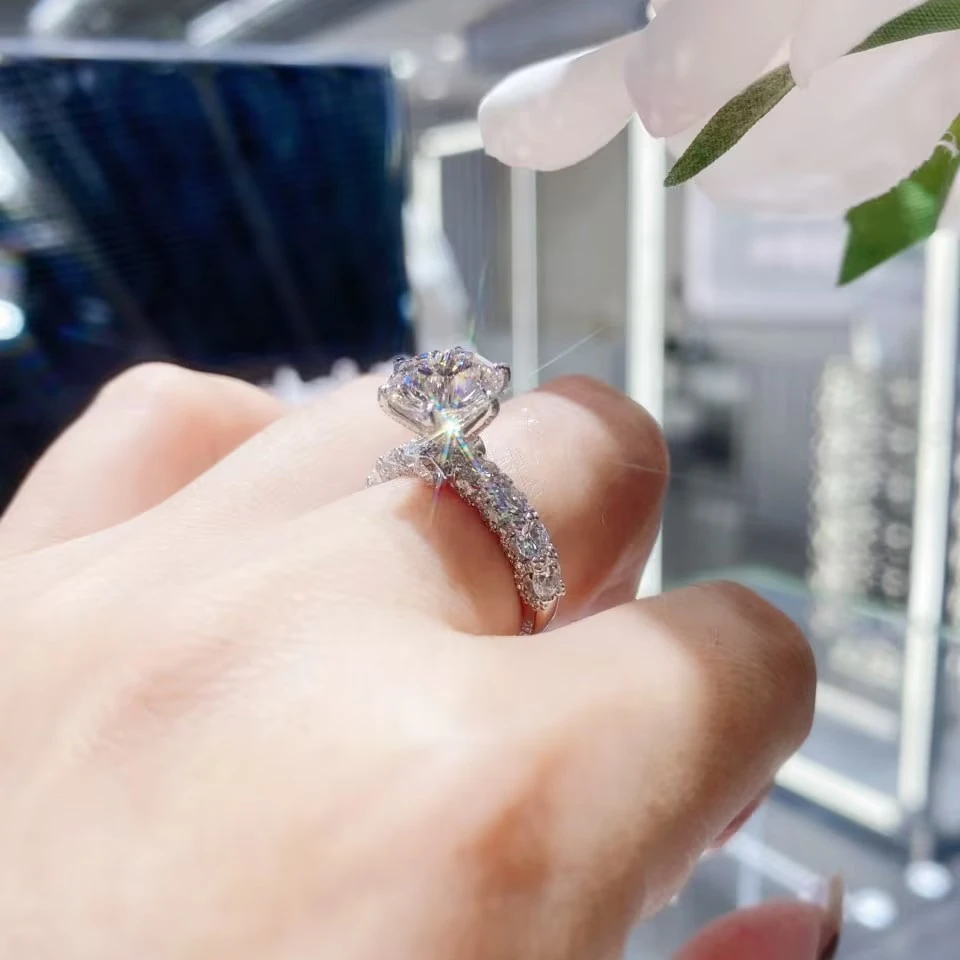 light mark/小白光 实验室培育钻石18K镶钻2克拉D/VS,圈口定制