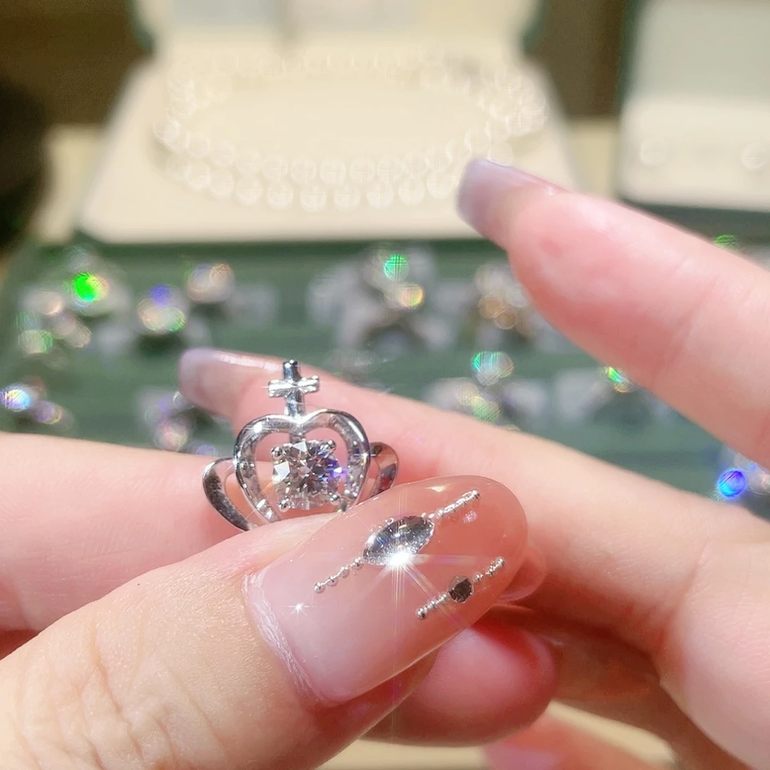 【闪购商品】实验室培育钻石18K金镶嵌A****a0.58F-G