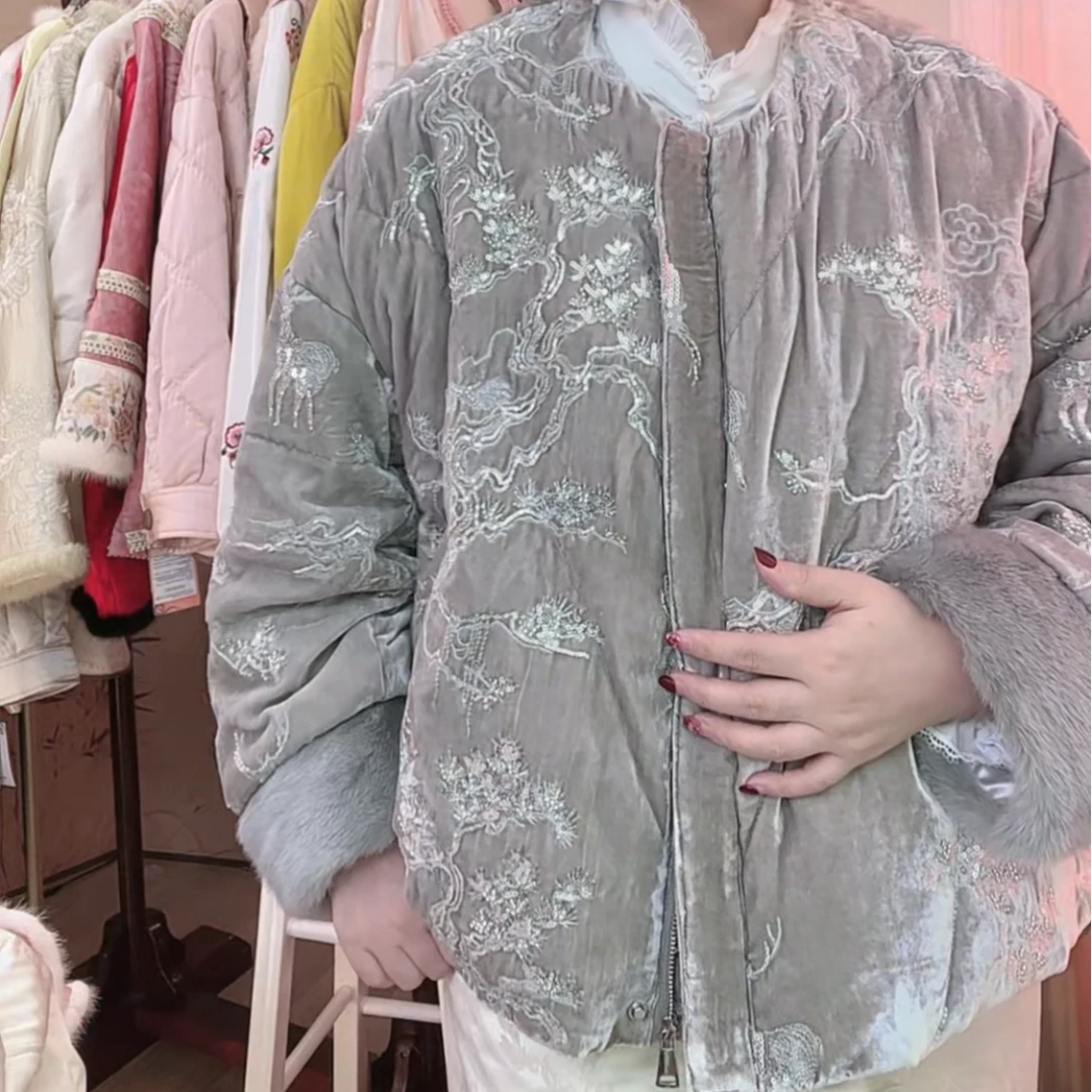 玛薇丝《精密刺绣》新中式时尚女装外套羽绒服